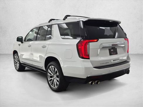 Used 2021 GMC Yukon Denali w/ Denali Premium Package AWD/4WD image 8