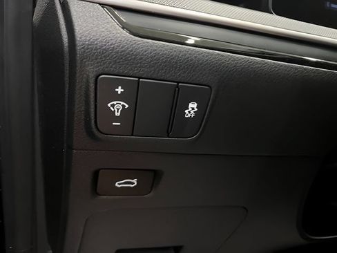 Used 2025 Kia K5 LXS FWD image 15