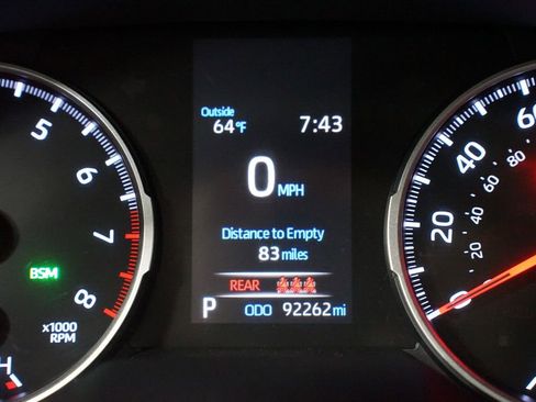 Used 2021 Toyota RAV4 XLE Premium FWD image 16
