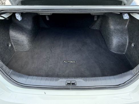 Certified 2025 Nissan Altima 2.5 SV FWD image 14