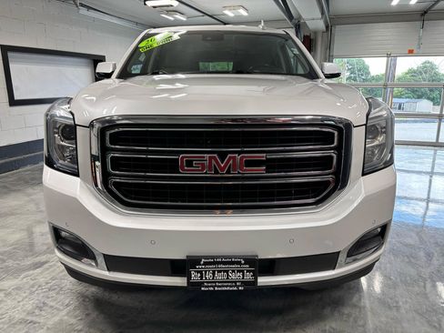 Used 2020 GMC Yukon XL SLT w/ Open Road Package AWD/4WD image 3