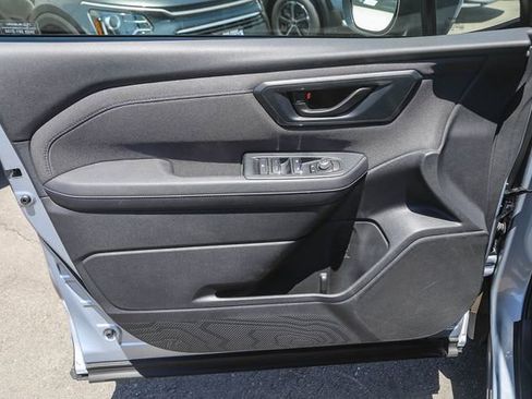 Used 2025 Subaru Forester Premium AWD/4WD image 21