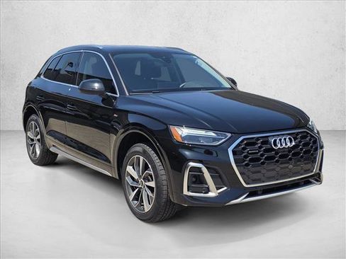 Used 2023 Audi Q5 2.0T Premium Plus w/ Premium Plus Package AWD/4WD image 3