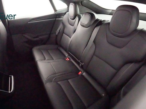 Used 2022 Tesla Model S Plaid image 24