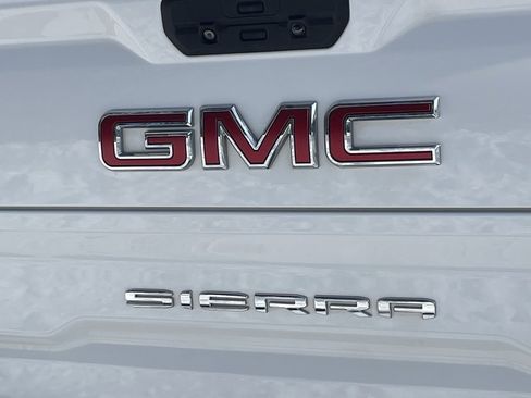 Certified 2020 GMC Sierra 1500 AT4 w/ Off-Road Performance Package image 27