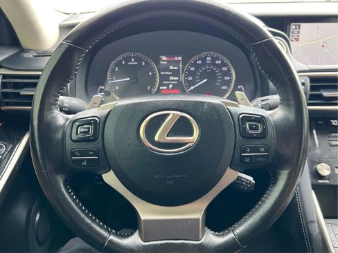 Used 2018 Lexus IS 300 AWD w/ Comfort Package image 16