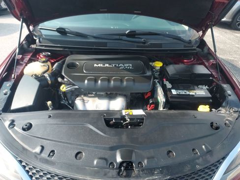 Used 2016 Chrysler 200 Limited FWD image 31