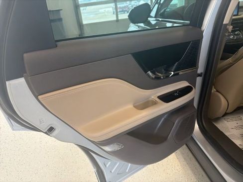 Used 2020 Lincoln Corsair AWD w/ Premium Package image 41