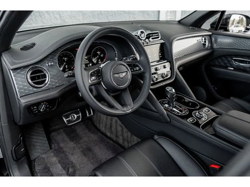 Used 2022 Bentley Bentayga image 31