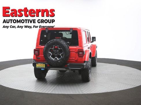 Used 2022 Jeep Wrangler Unlimited Rubicon 4xe AWD/4WD image 38