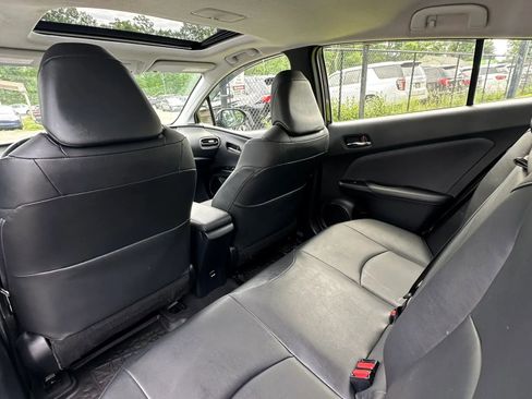 Used 2016 Toyota Prius Four w/ Advanced Technology Package FWD image 21