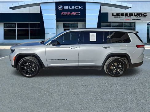 Used 2025 Jeep Grand Cherokee L Altitude image 4