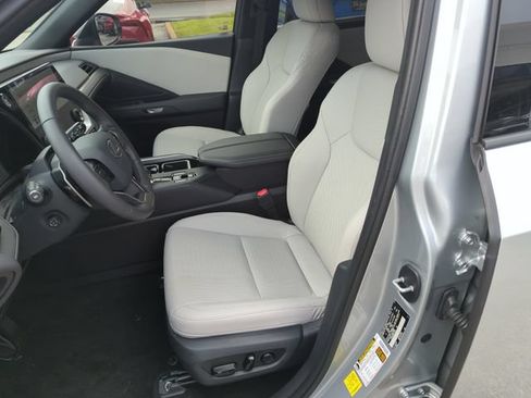 Used 2025 Lexus TX 350 FWD w/ Convenience Package image 11