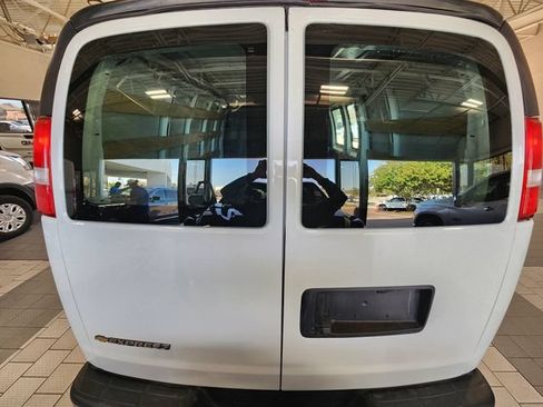 Used 2025 Chevrolet Express 2500 w/ Driver Convenience Package RWD image 5