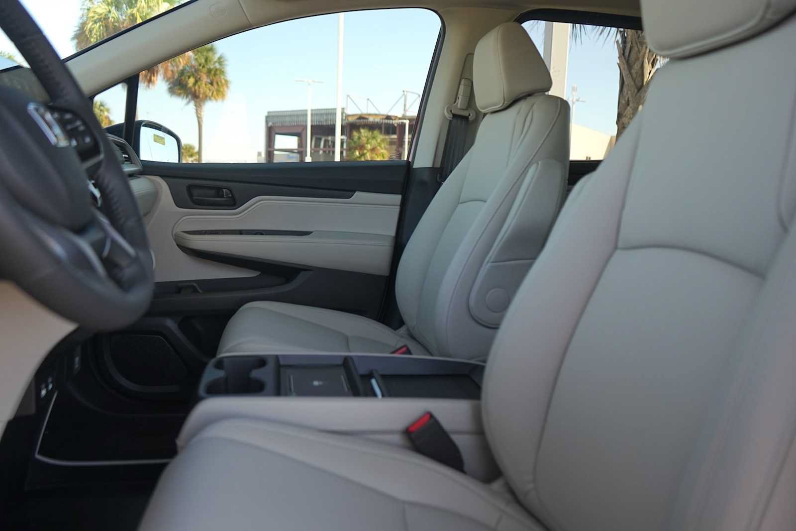 Certified 2026 Honda Odyssey EX-L image 11
