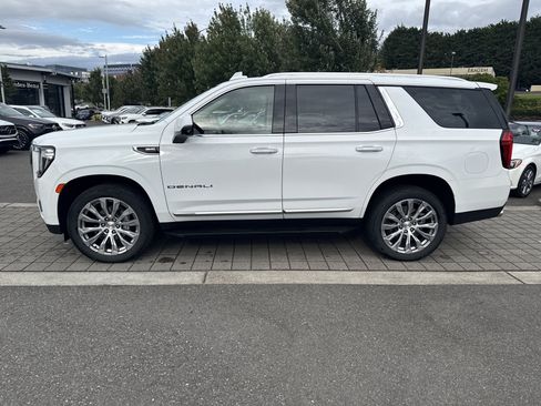 Used 2023 GMC Yukon Denali AWD/4WD image 8