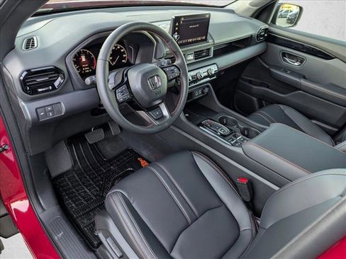 New 2025 Honda Pilot TrailSport image 3