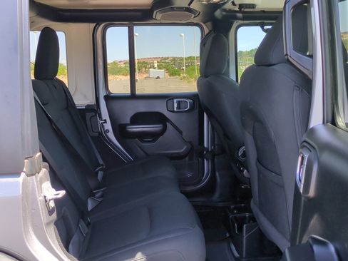 Used 2021 Jeep Wrangler Unlimited Sport AWD/4WD image 30
