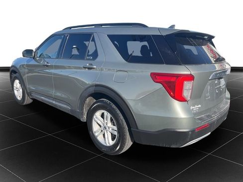 Used 2020 Ford Explorer XLT w/ Equipment Group 202A image 3