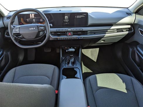 Certified 2025 Kia K4 LX image 18