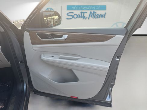 Certified 2024 Volkswagen Atlas SE image 34