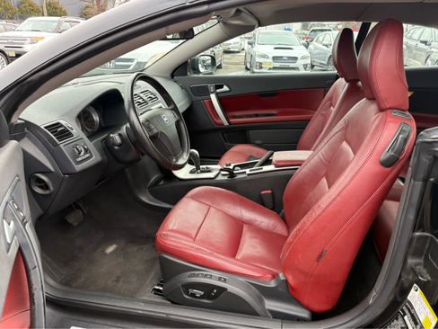 Used 2012 Volvo C70 T5 w/ Climate Pkg image 12