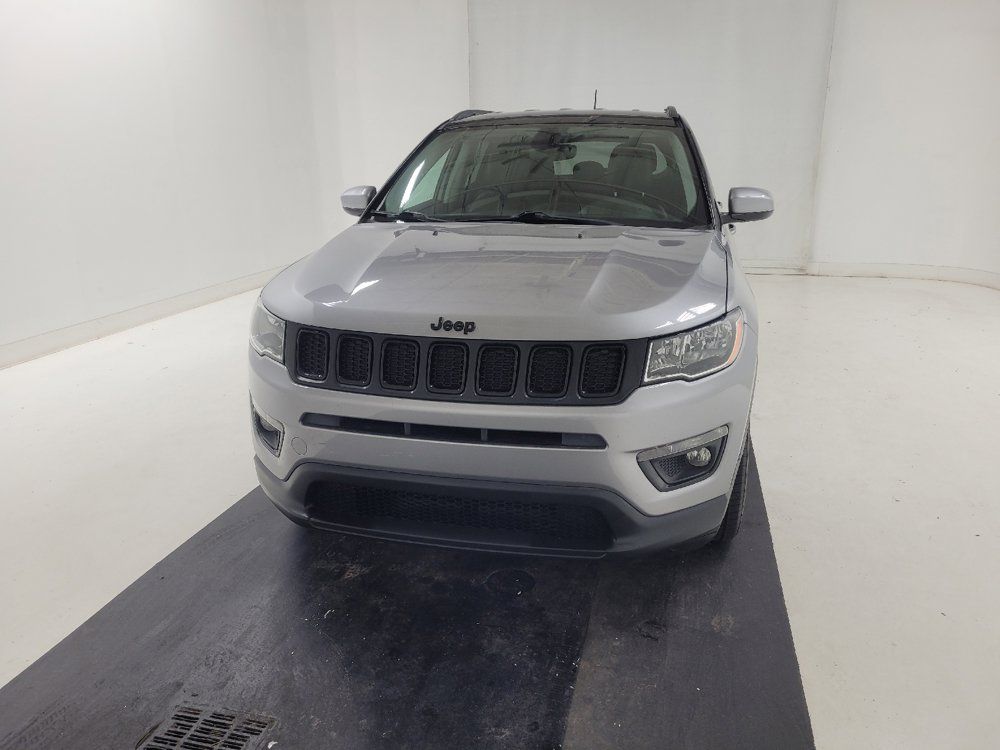Used 2019 Jeep Compass Latitude FWD image 15