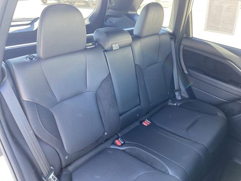 Certified 2025 Subaru Forester Touring AWD/4WD image 20
