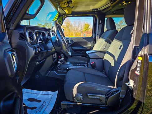 Certified 2021 Jeep Wrangler Willys image 11