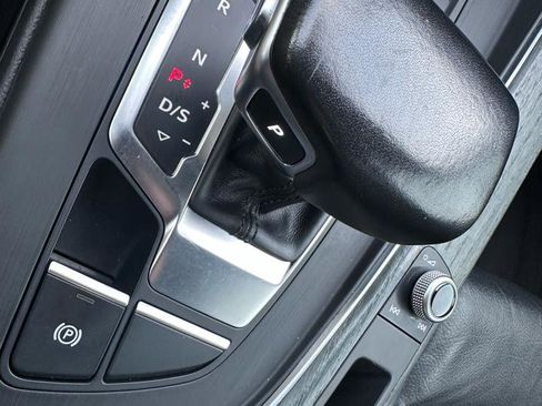 Used 2017 Audi A4 2.0T Ultra Premium w/ Convenience Package image 29