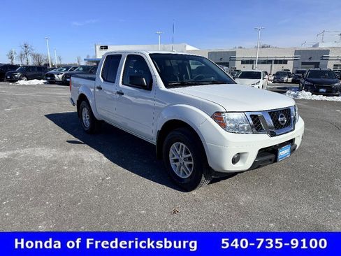 Used 2018 Nissan Frontier SV image 8