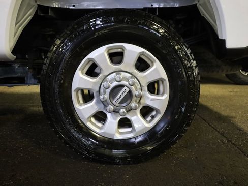 Used 2024 Ford F350 XLT w/ FX4 Off-Road Package image 30