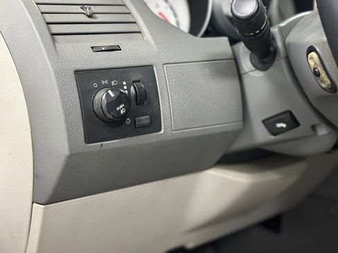 Used 2008 Dodge Grand Caravan SXT w/ Entertainment Group 2 image 15