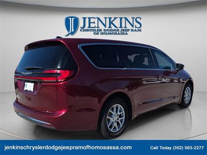 Used 2023 Chrysler Pacifica Touring-L