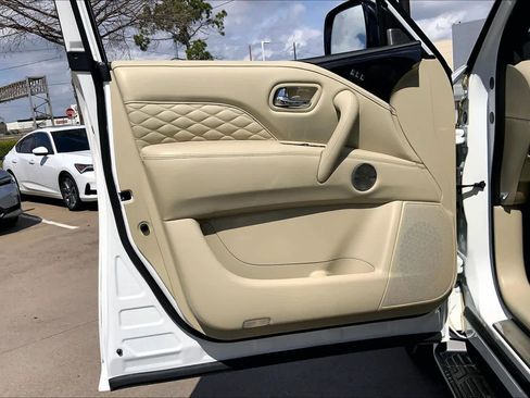 Used 2024 INFINITI QX80 Sensory w/ Cargo Package image 21