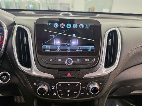 Used 2018 Chevrolet Equinox Premier FWD image 24