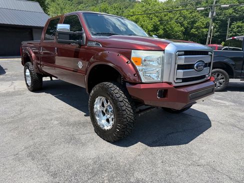 Used 2015 Ford F250 Platinum w/ FX4 Off-Road Package AWD/4WD image 25