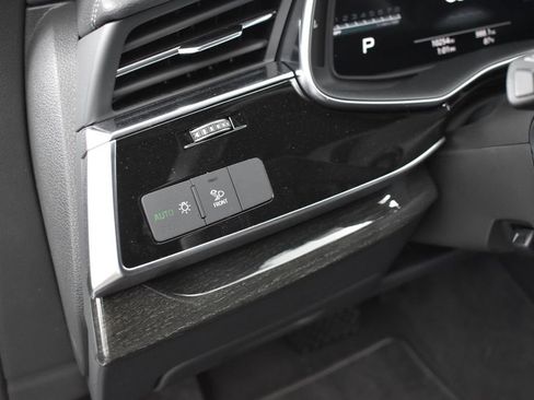 Used 2025 Audi Q7 3.0T Premium w/ Convenience Package AWD/4WD image 7