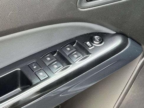 Used 2017 Chevrolet Colorado Z71 AWD/4WD image 18