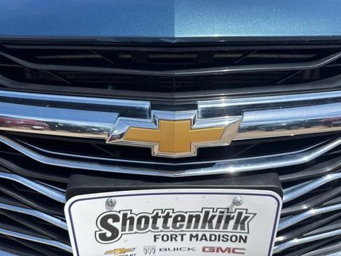 Used 2024 Chevrolet Malibu LT FWD image 9
