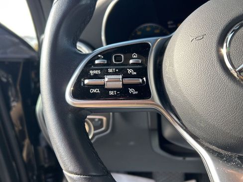 Used 2022 Mercedes-Benz GLC 300 w/ Premium Package Lite image 8