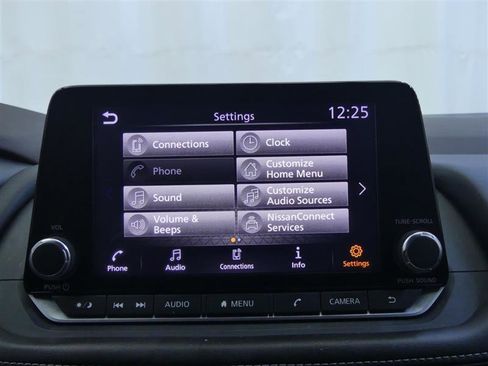 Used 2021 Nissan Rogue SV image 12