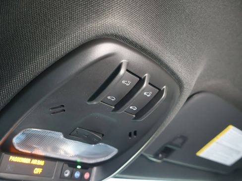 New 2026 Chevrolet Trax RS w/ Sunroof Package FWD image 18