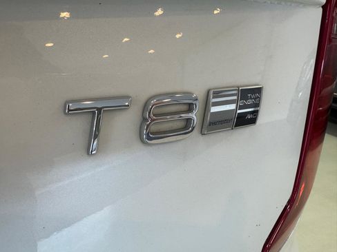 Used 2016 Volvo XC90 T8 Inscription w/ Vision Package image 22