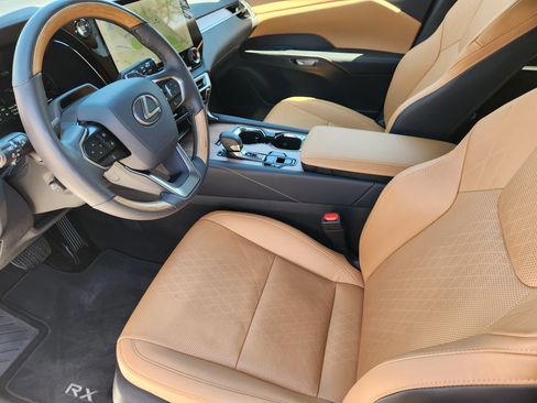 Certified 2025 Lexus RX 350 Premium Plus w/ Convenience Package image 9