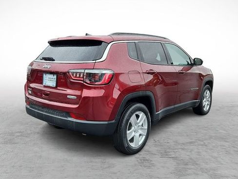 Used 2022 Jeep Compass Latitude AWD/4WD image 6
