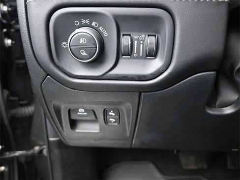 Used 2024 RAM 1500 Limited w/ Body Color Bumper Group image 33