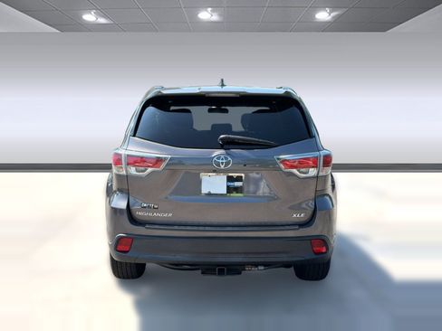 Used 2015 Toyota Highlander XLE FWD image 10
