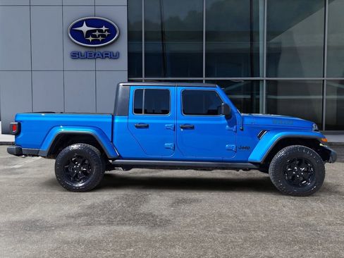 Used 2021 Jeep Gladiator Willys image 8