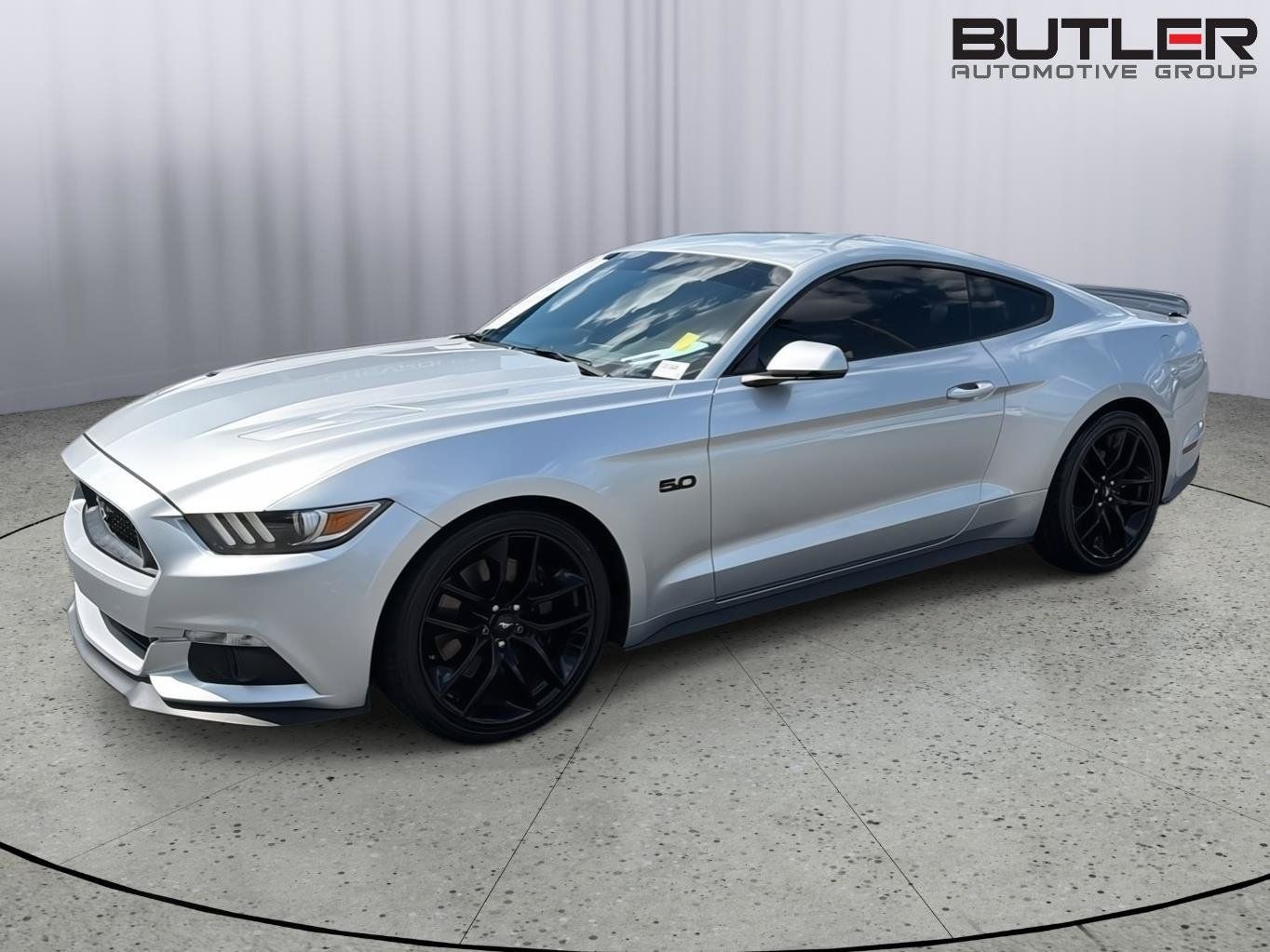 Used 2016 Ford Mustang GT Premium RWD image 1